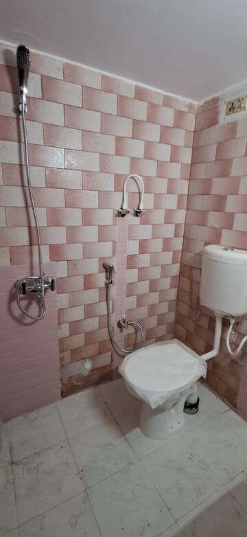 Bathroom in 3.5 BHK Villa at Dalanwala – for Rent