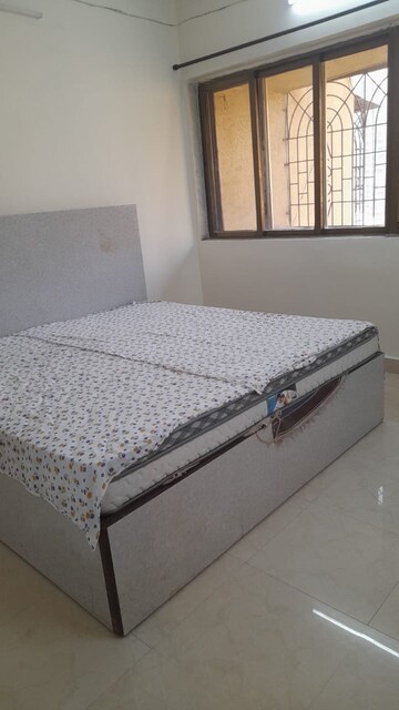 Bedroom in 4 BHK Apartment at Royal Classic Co Op Society, Andheri West – for Sale
