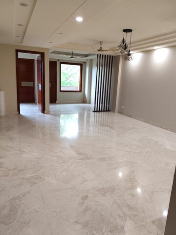 Room in 3 BHK Builder Floor at Paschim Vihar – for Rent