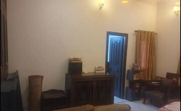 Living Room in 3 BHK Independent House at Gomti Nagar – for Rent