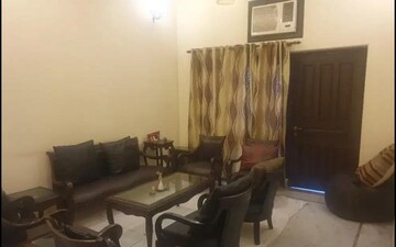 Living Room in 3 BHK Independent House at Gomti Nagar – for Rent