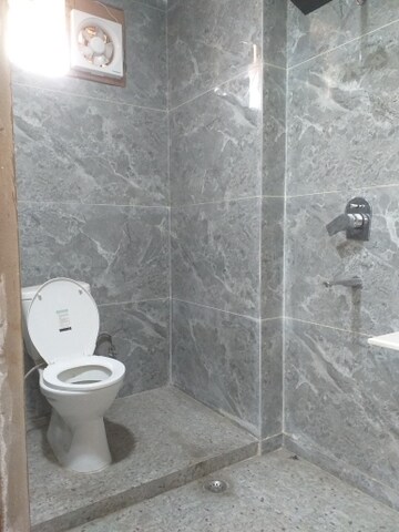 Attached Bathroom in 1 BHK Builder Floor at Old Rajinder Nagar – for Rent