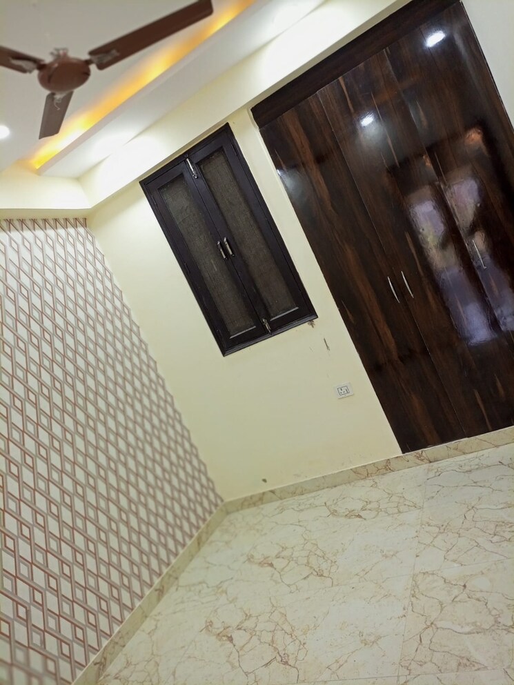 undefined, sector 73 1 Bedroom 650 Sq.Ft. Builder Floor In Sector 73 Noida 8157661