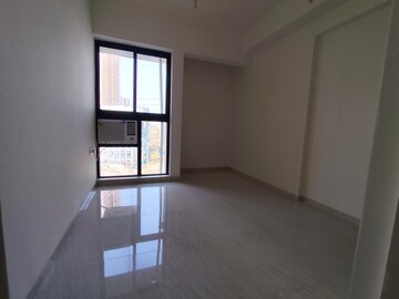Room in 1 BHK Apartment at Lodha Crown Quality Homes, Majiwada – for Rent