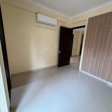 Room in 4 BHK Apartment at Ansal API Esencia, Sector 67 – for Rent
