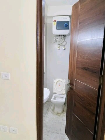 Bathroom in 2 BHK Builder Floor at Ansal Sushant Lok I, Sector 43 – for Rent