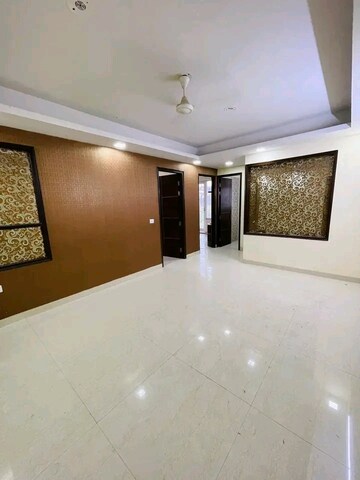 Room in 2 BHK Builder Floor at Ansal Sushant Lok I, Sector 43 – for Rent