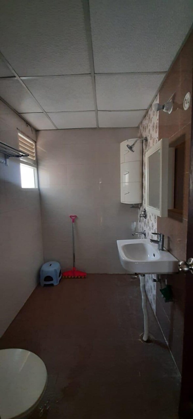 Bathroom, spring-greens-phase-i 3 Bedroom 1750 Sq.Ft. Apartment In Faizabad Road Lucknow 8157768