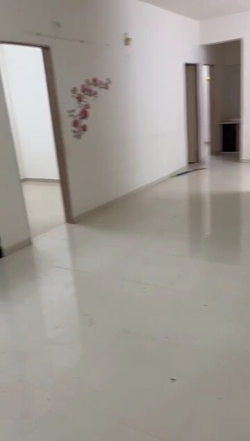 Room in 3 BHK Apartment at Gota – for Rent