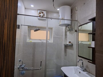 Bathroom in 4 BHK Apartment at JakhaN-Rajpur Road – for Rent