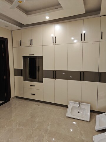 Kitchen in 3 BHK Builder Floor at Sector 5 – for Sale