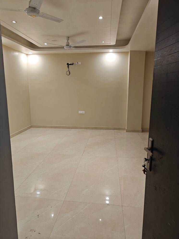 Room, sector 5 3 Bedroom 204 Sq.Yd. Builder Floor In Sector 5 Gurgaon 8157814
