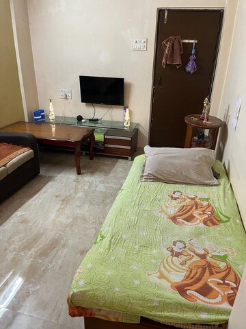 Bedroom in 1 BHK Apartment at Santacruz East – for Rent