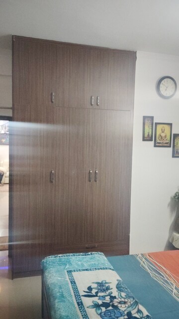 Room in 3.5 BHK Apartment at Sector 127 – for Rent