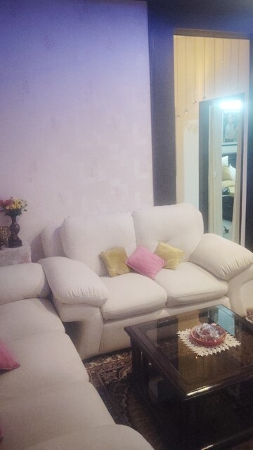 Living Room in 3.5 BHK Apartment at Sector 127 – for Rent
