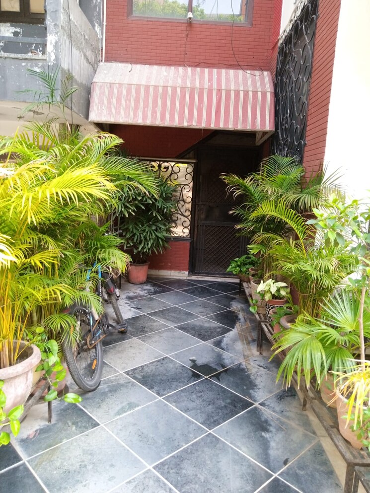 Exterior View, uppal-southend 3 Bedroom 311 Sq.Yd. Builder Floor In Sector 49 Gurgaon 8158002