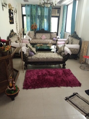 Living Room in 3 BHK Builder Floor at Uppal Southend, Sector 49 – for Sale