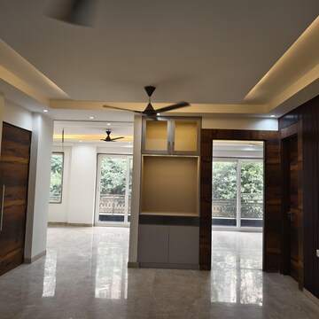 Room in 3 BHK Builder Floor at Emaar Marbella, Sector 66 – for Rent