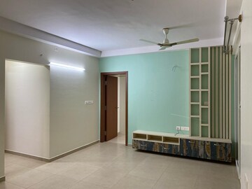Room in 2 BHK Apartment at Bhartiya Nikoo Homes, Thanisandra Main Road – for Rent