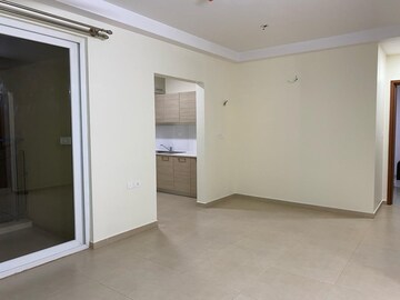 Room in 2 BHK Apartment at Bhartiya Nikoo Homes, Thanisandra Main Road – for Rent