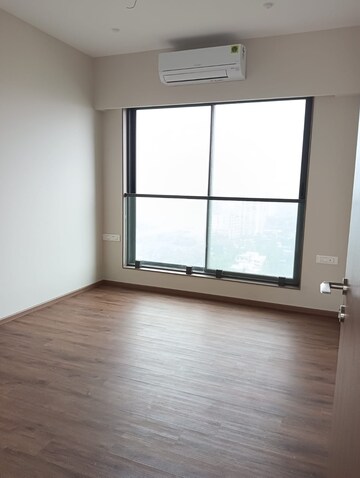 Master Bedroom in 2 BHK Apartment at Chembur – for Rent
