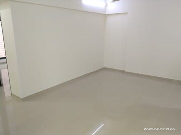Room in 2 BHK Apartment at Goregaon West – for Rent