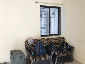 Room in 2 BHK Apartment at Ghodbunder Road – for Rent
