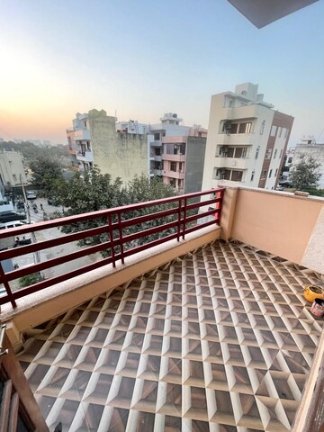 Balcony in 2 BHK Builder Floor at Sector 51 – for Rent