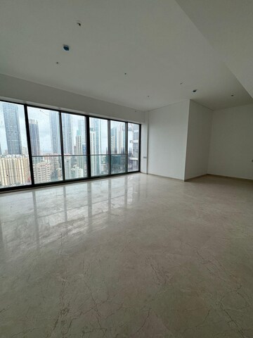 Room in 5 BHK Apartment at Rustomjee Crown, Prabhadevi – for Rent