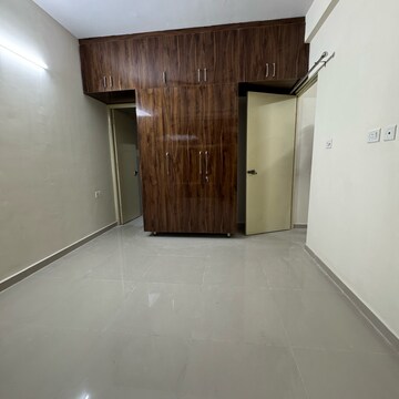 Room in 2 BHK Apartment at Pyramid Fusion Homes, Sector 70a – for Rent