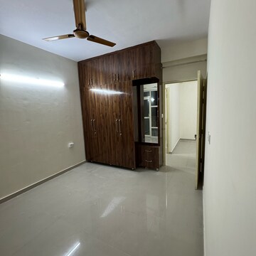 Room in 2 BHK Apartment at Pyramid Fusion Homes, Sector 70a – for Rent