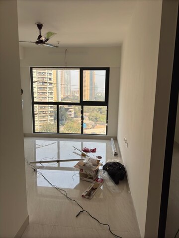 Room in 2 BHK Apartment at Lodha Crown Quality Homes, Majiwada – for Rent