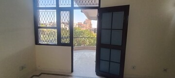 Room in 3 BHK Apartment at Sector 4, Dwarka – for Rent
