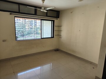 Room in 1 BHK Apartment at Puraniks Kanchanpushp Complex, Kavesar – for Rent