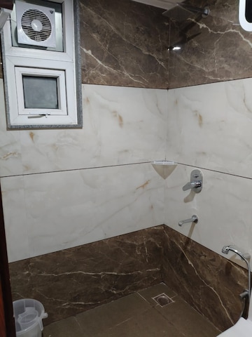 Bathroom in 1 RK Builder Floor at Sector 45 – for Rent