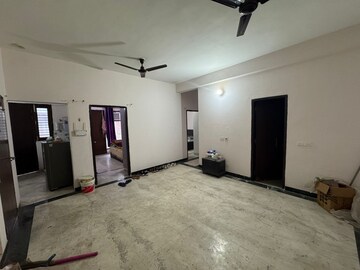 Room in 3 BHK Apartment at Sector 31 – for Rent
