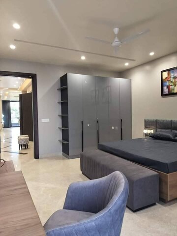 Living Room in 2.5 BHK Builder Floor at Sector 5 – for Rent