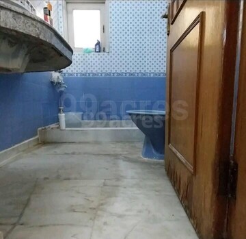 Kitchen in 3 BHK Builder Floor at Sector 26a – for Rent