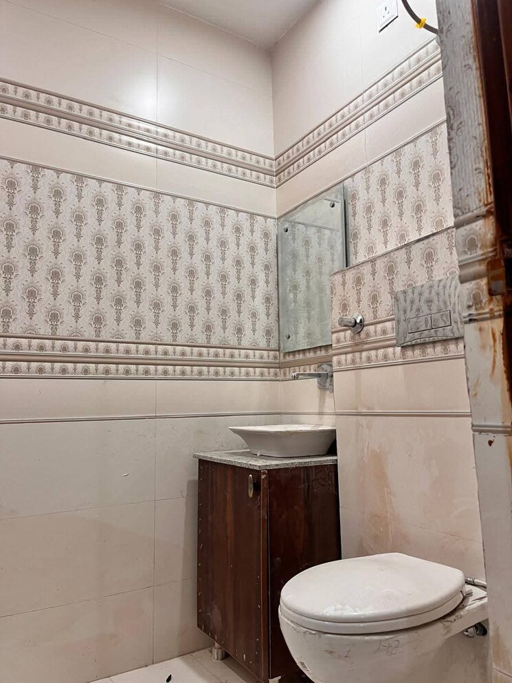 Kitchen, peer mucchalla 3 Bedroom 1300 Sq.Ft. Builder Floor In Peer Mucchalla Zirakpur 8158478