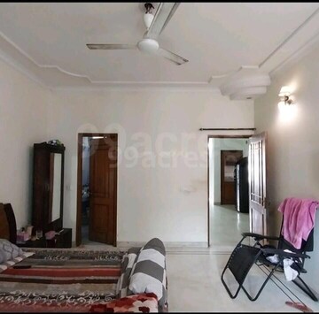 Living Room in 3 BHK Builder Floor at Sector 26a – for Rent