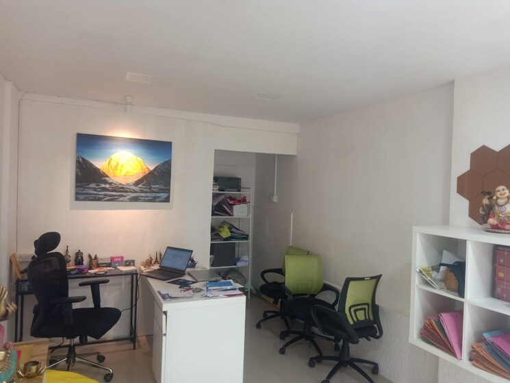 Team Area, nl-complex Commercial Shop 200 Sq.Ft. In Dahisar East Mumbai 8158542