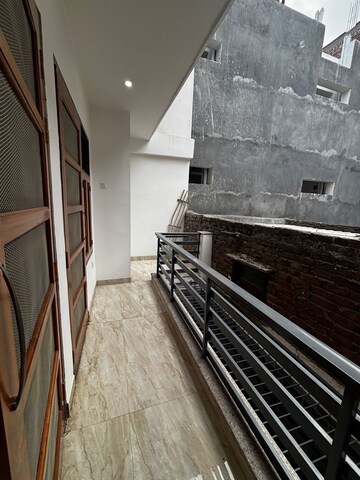 Balcony in 2 BHK Builder Floor at Sector 51 – for Rent