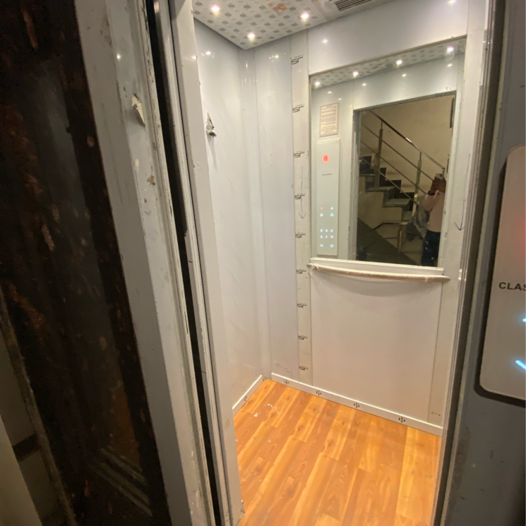 Bathroom, sector 56 4 Bedroom 277 Sq.Yd. Builder Floor In Sector 56 Gurgaon 8158558