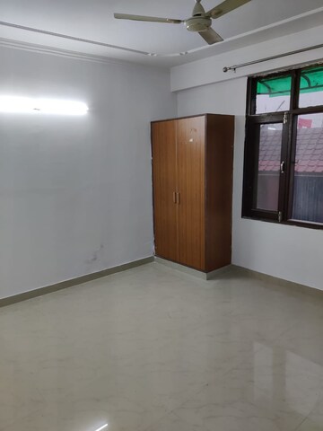 Room in 2 BHK Builder Floor at Palam Vihar Extension – for Rent