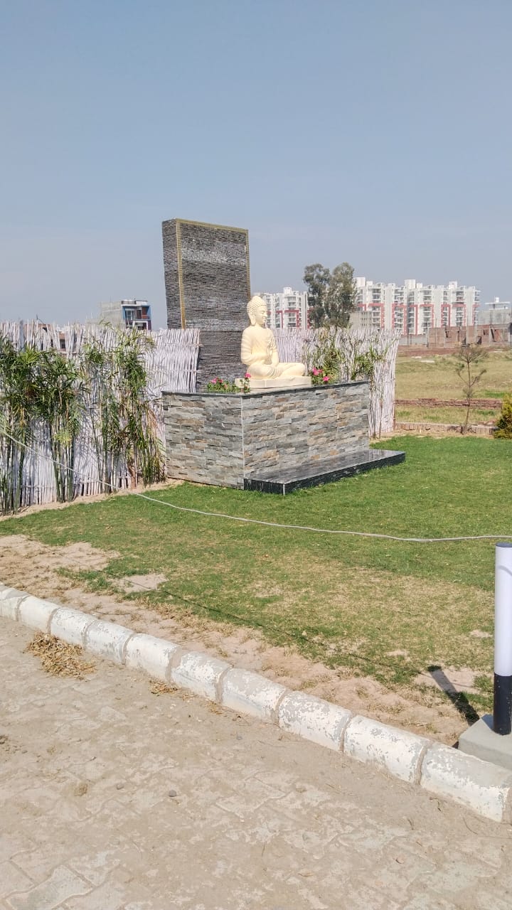 Plot For Sale in Central Homes