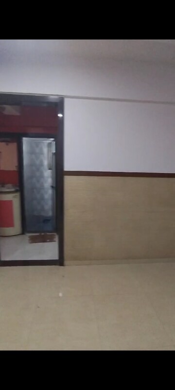 Room in 2 BHK Apartment at Chetan Apartment Ghatkoper, Ghatkopar East – for Rent
