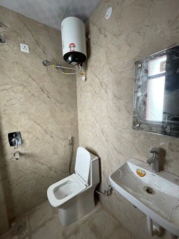Bathroom in 1 RK Builder Floor at Sector 43 – for Rent