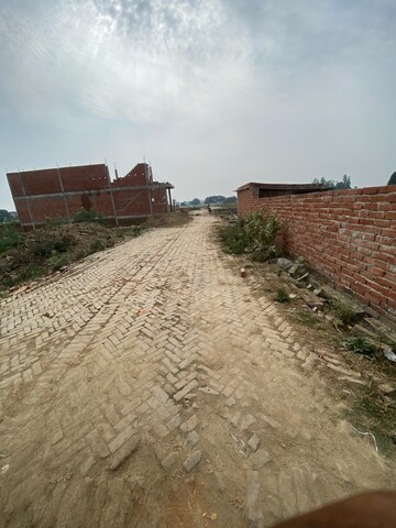  Plot – Exterior View View at Bakhshi Ka Talab - for Sale