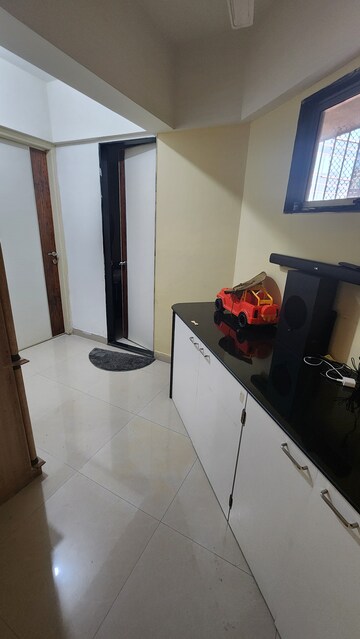  2 BHK Apartment at Neelkanth Kingdom, Ghatkopar West – for Rent