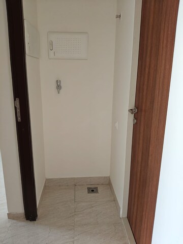 Room in 1 BHK Apartment at Lodha Crown Quality Homes, Majiwada – for Rent